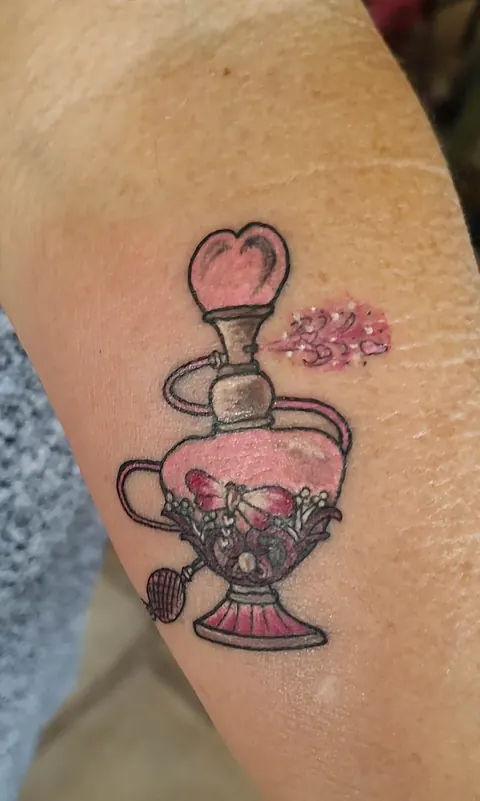 Pink potion bottle with a heart stopper, in color